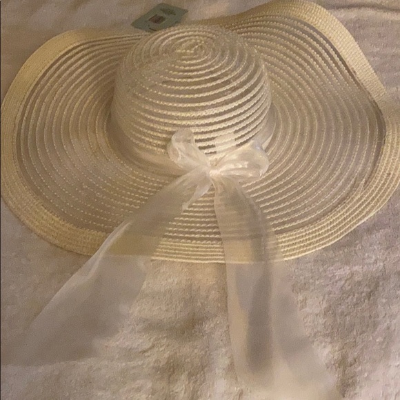 Hat - Picture 4 of 4